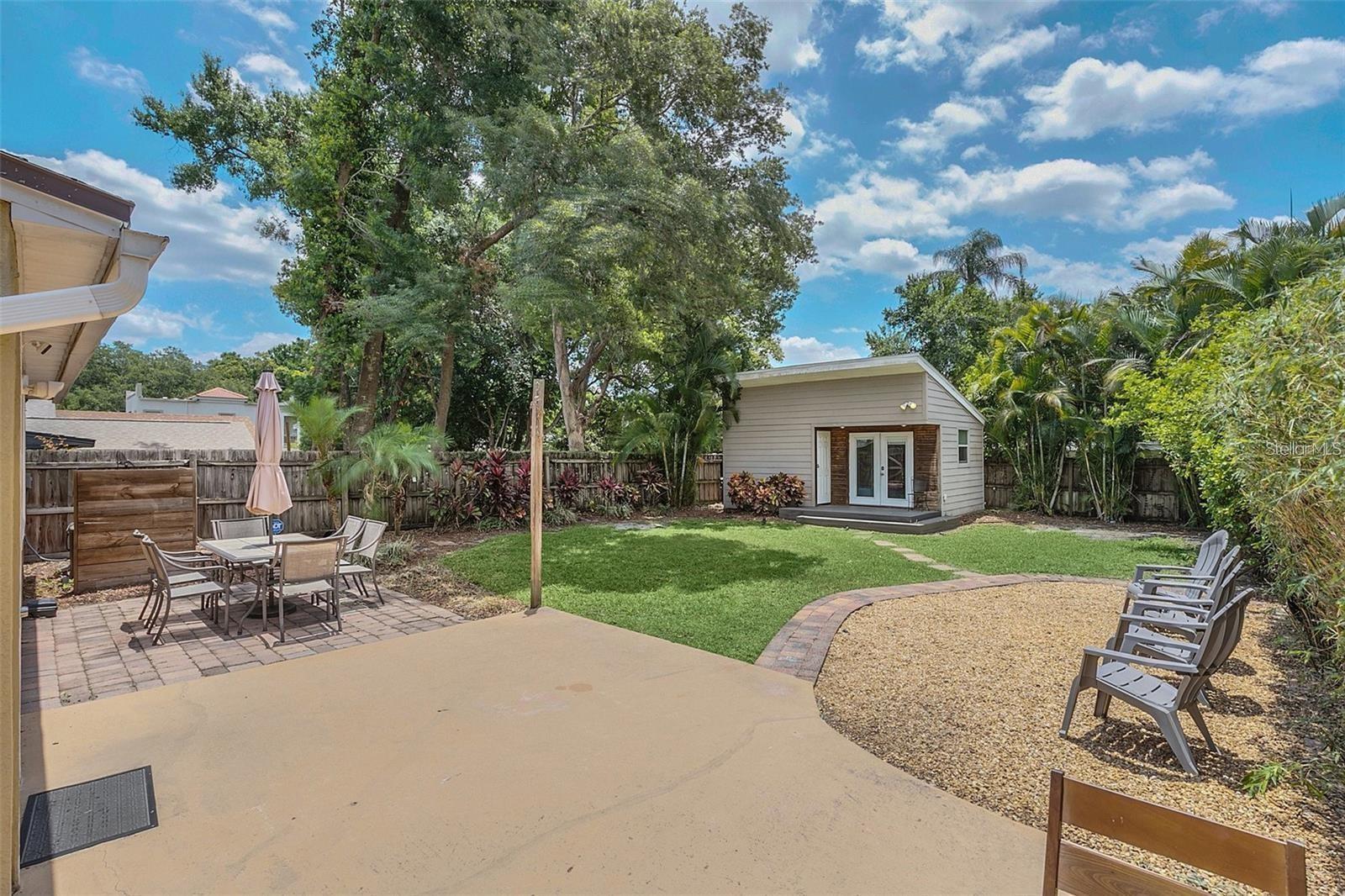 LAKE DAVIS HEIGHTS - Residential Lease