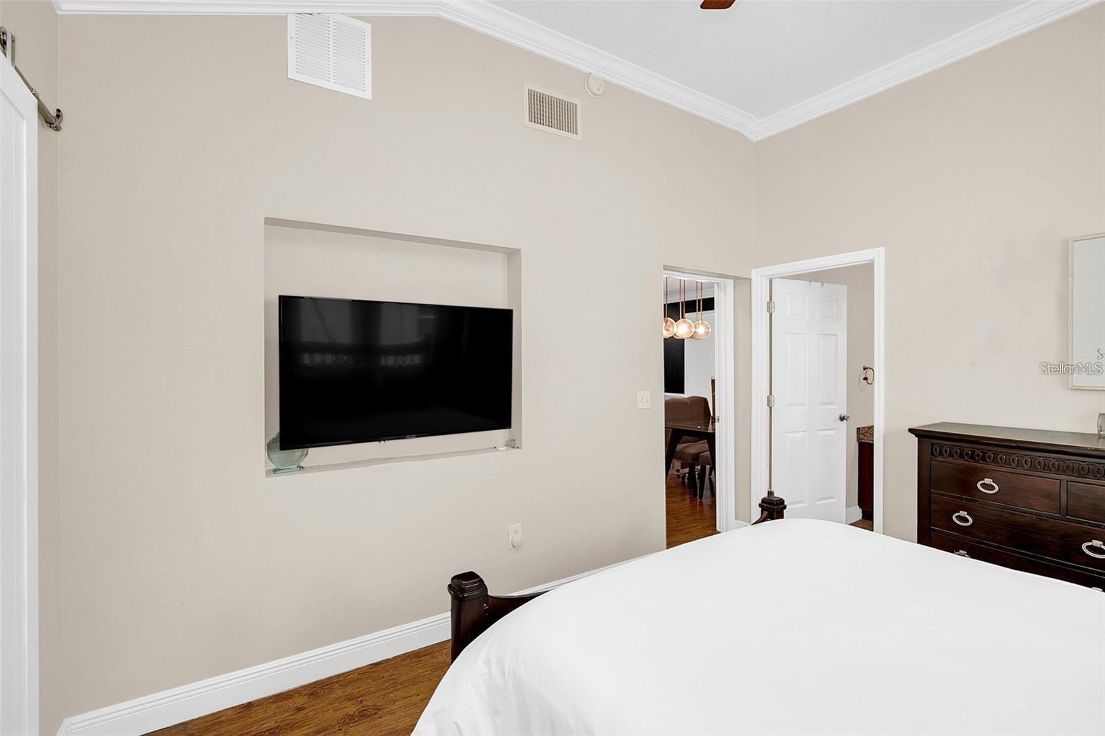 LAKE DAVIS HEIGHTS - Residential Lease