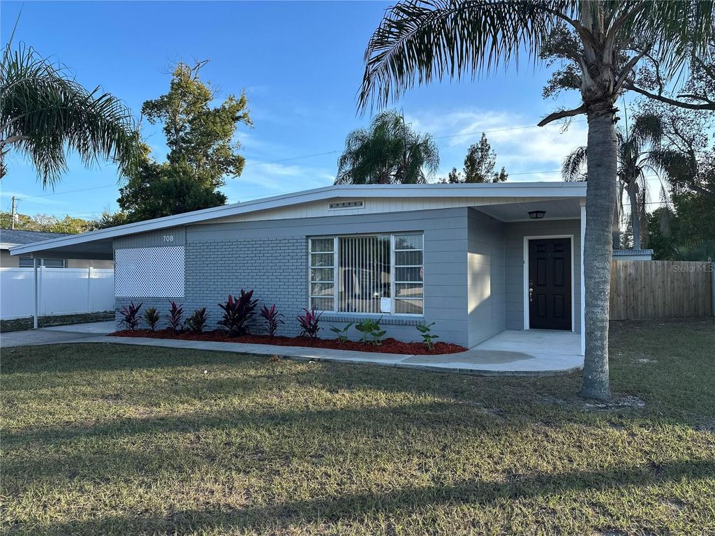 Photo of 708 Lakewood Avenue, Tampa, FL 33613 (MLS # TB8463238)
