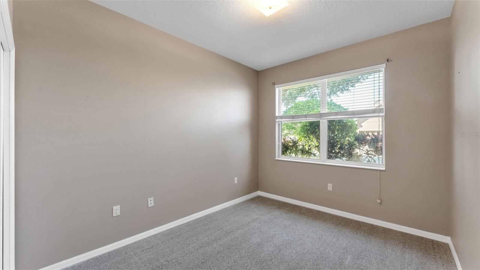 CHELSEA OAKS - Residential