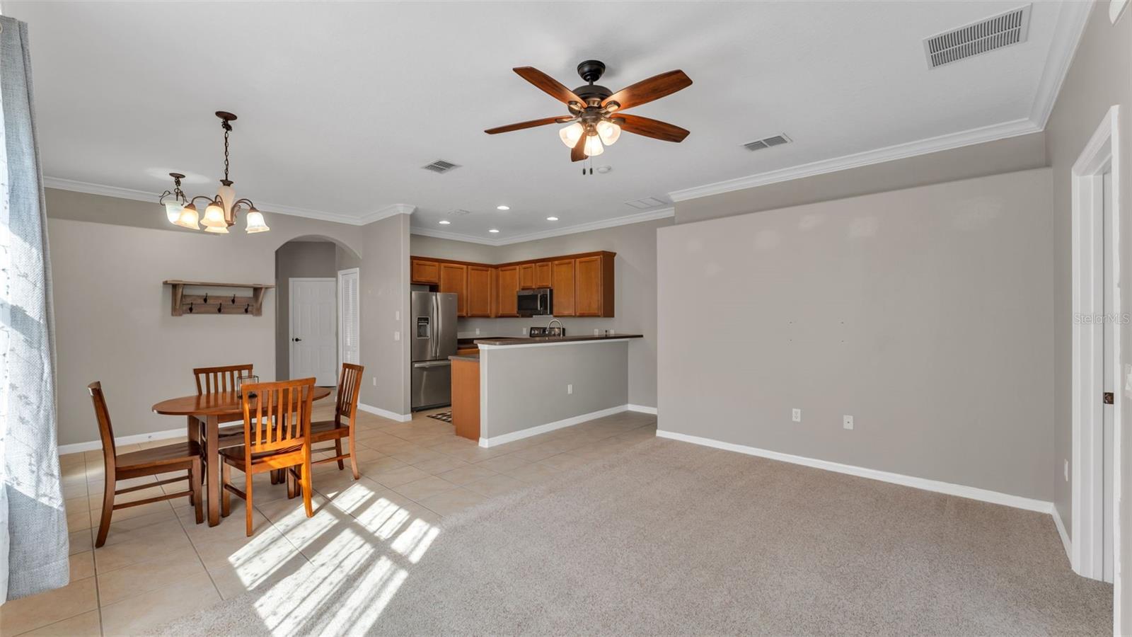 CHELSEA OAKS - Residential