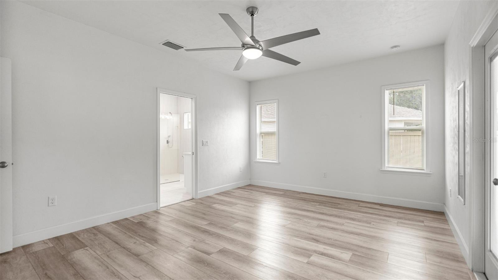 GRAND OAKS AT TOWER - Residential