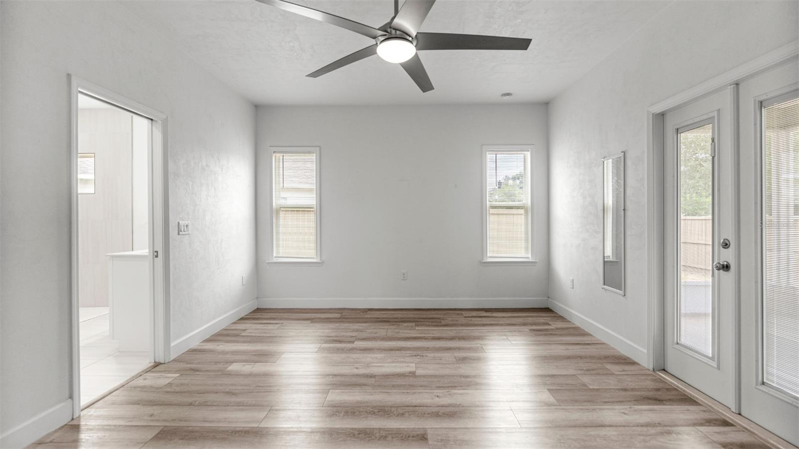 GRAND OAKS AT TOWER - Residential