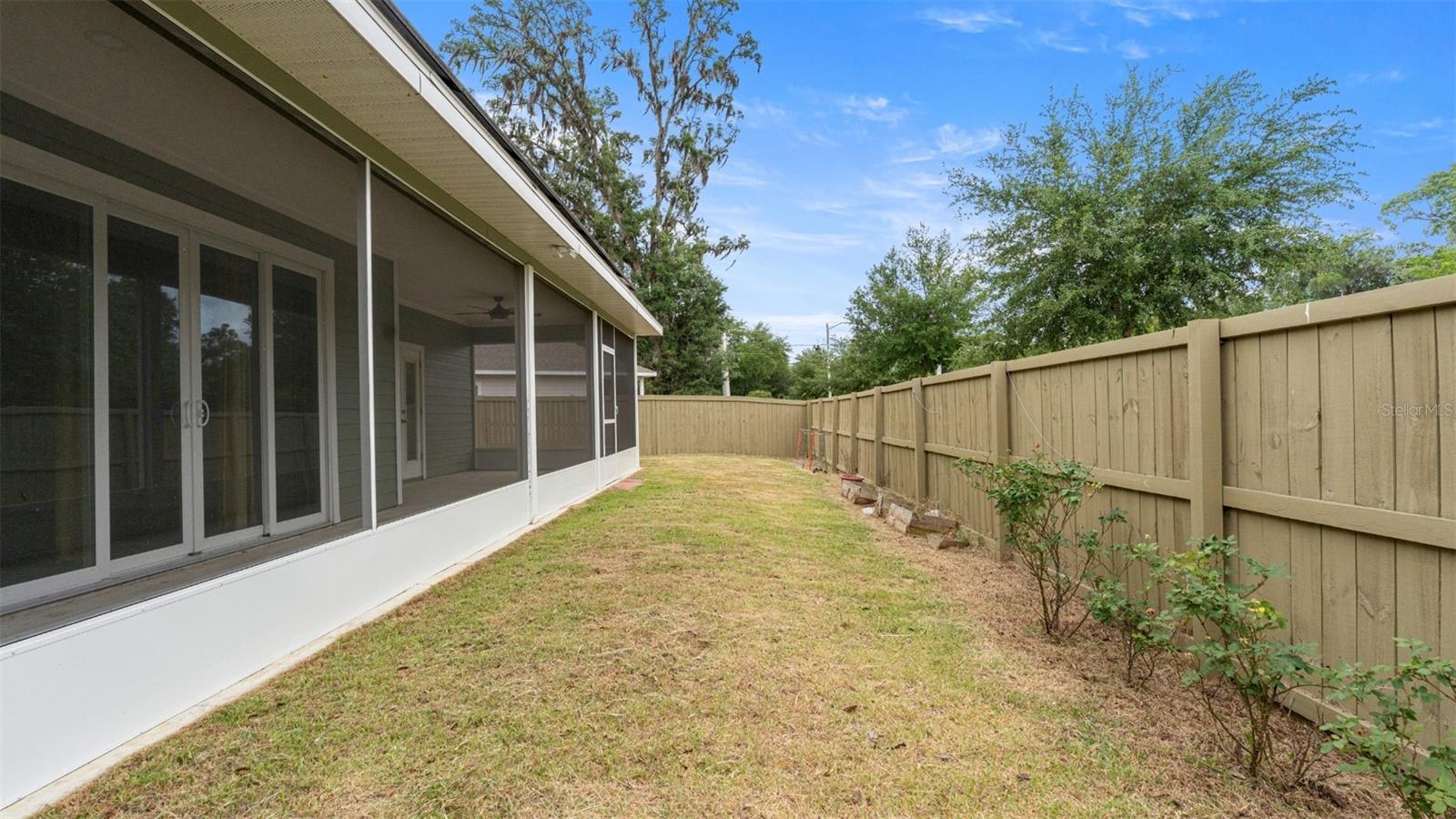 GRAND OAKS AT TOWER - Residential