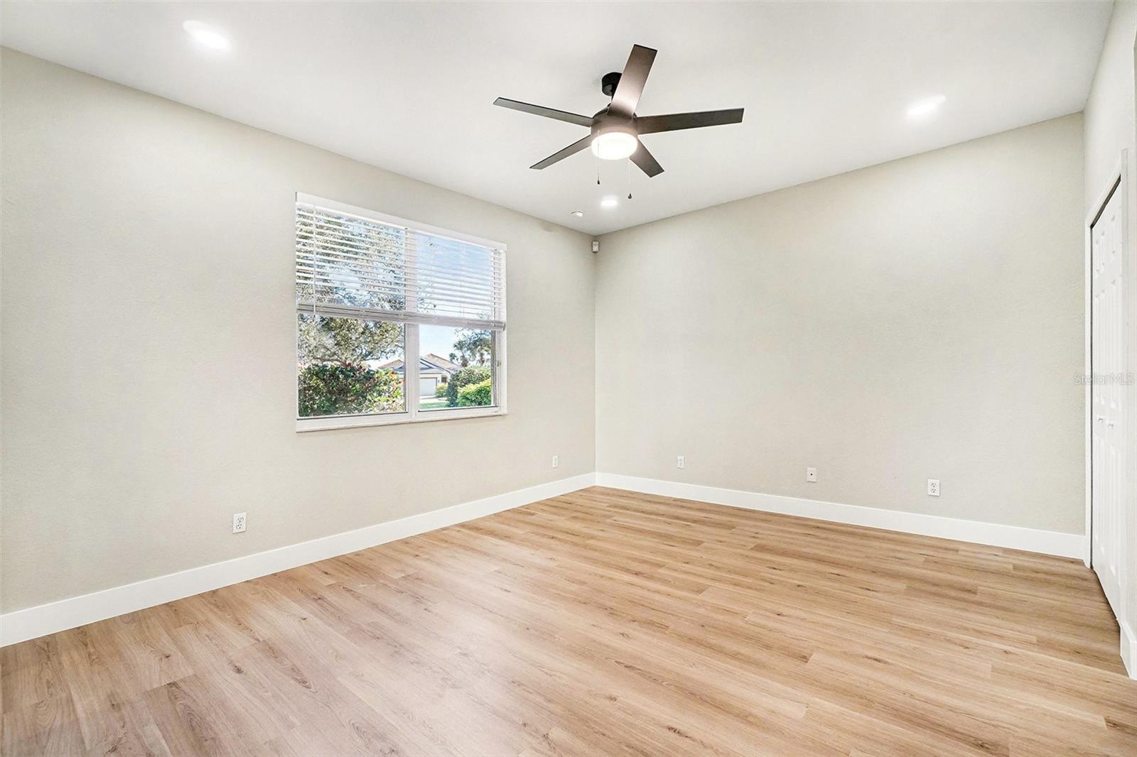 RIVERWOOD - Residential