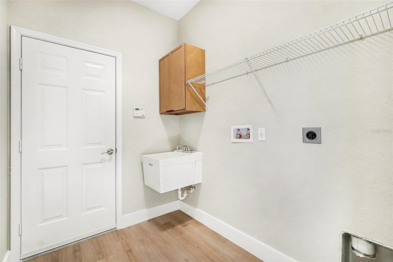 RIVERWOOD - Residential