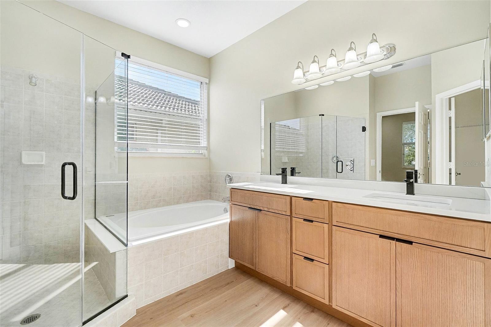 RIVERWOOD - Residential