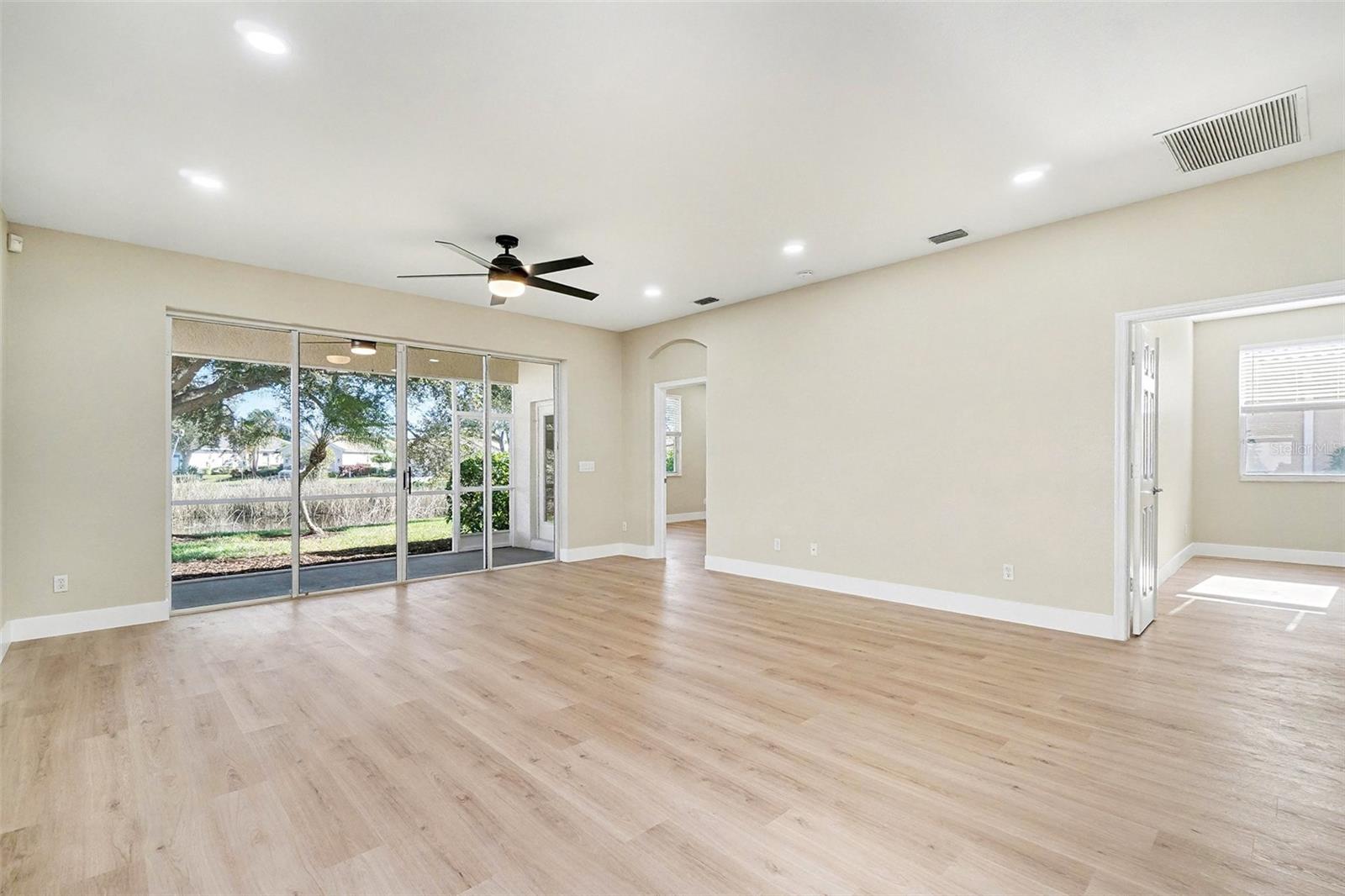 RIVERWOOD - Residential