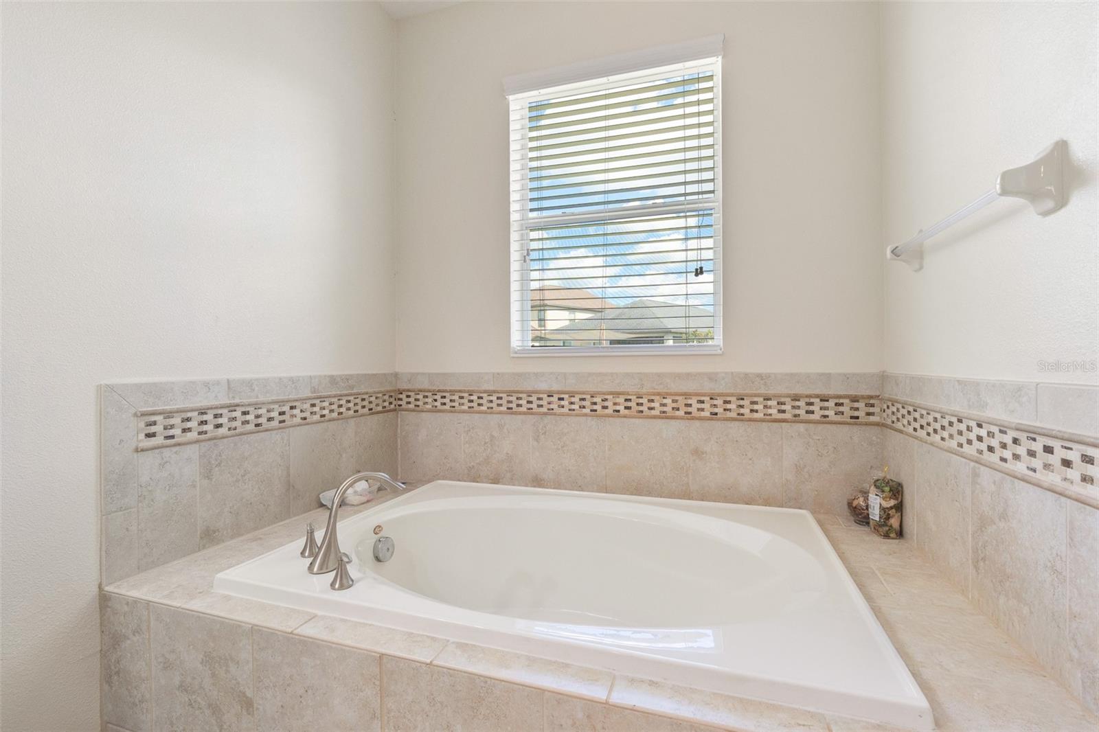 WINDEMERE SOUND PH 2 - Residential