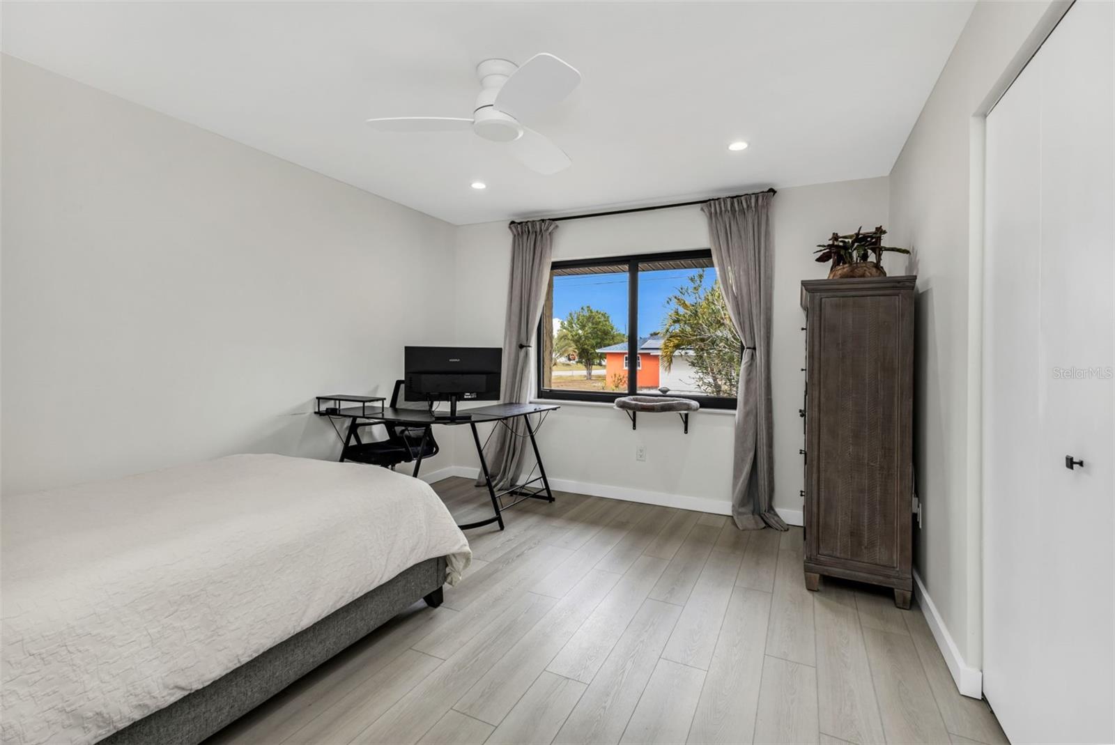 CEDARWOOD TERRACE BLDG 04 - Residential