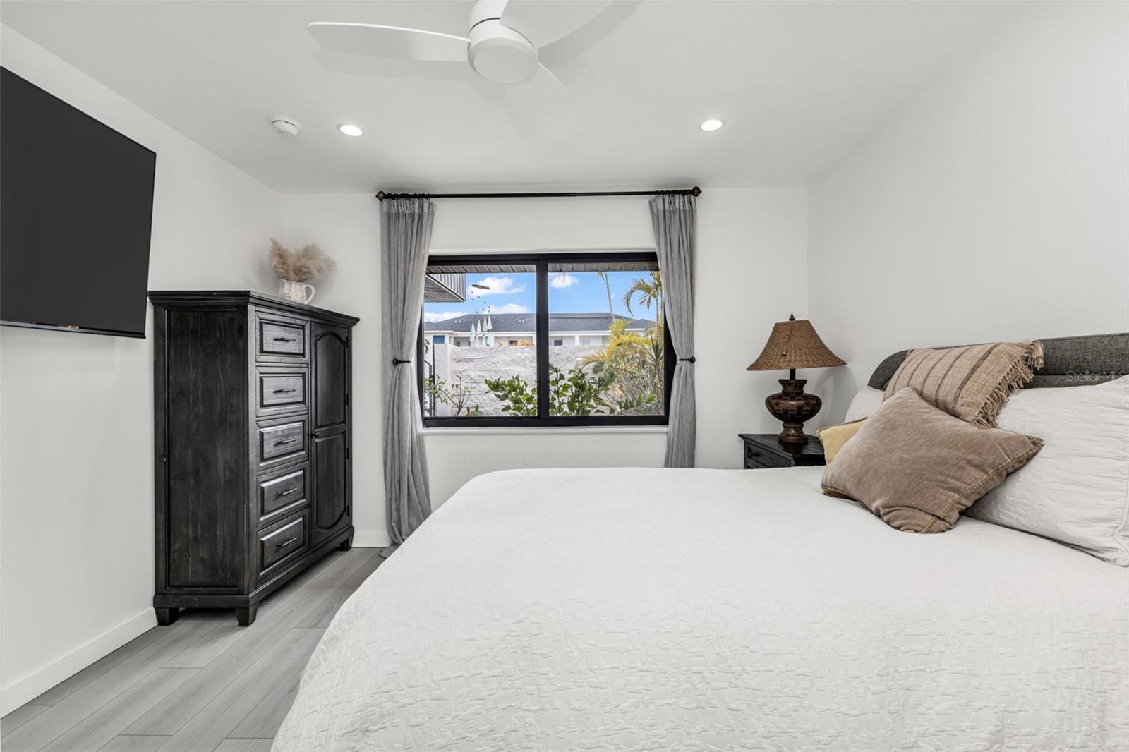 CEDARWOOD TERRACE BLDG 04 - Residential