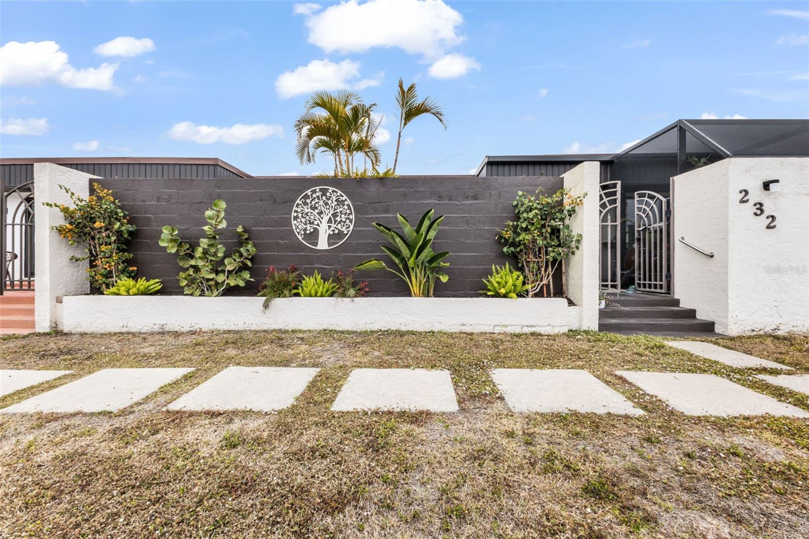 CEDARWOOD TERRACE BLDG 04 - Residential