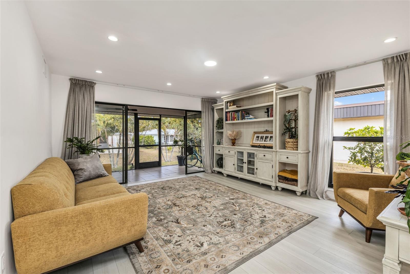 CEDARWOOD TERRACE BLDG 04 - Residential