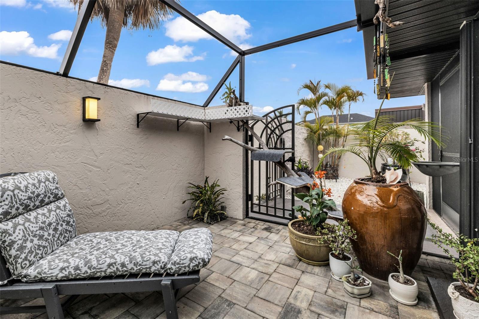 CEDARWOOD TERRACE BLDG 04 - Residential