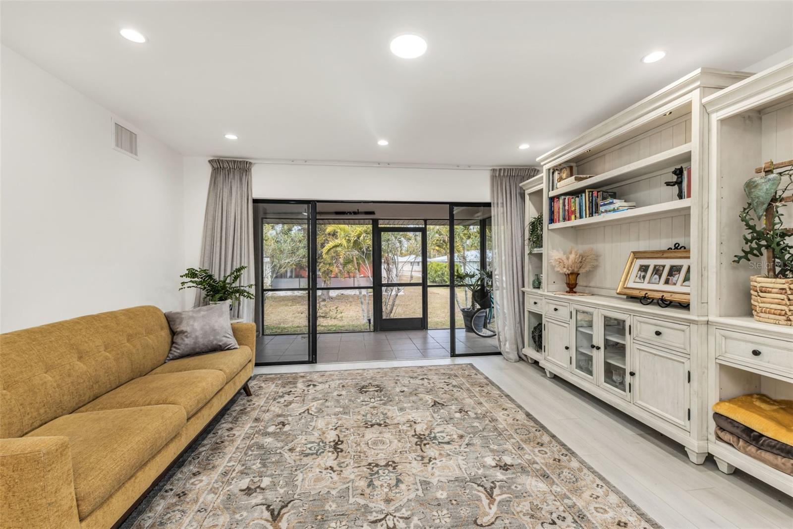 CEDARWOOD TERRACE BLDG 04 - Residential