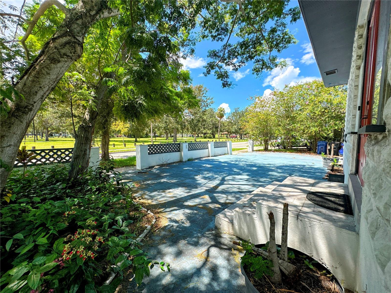 MAC FARLANE PARK - Residential Income