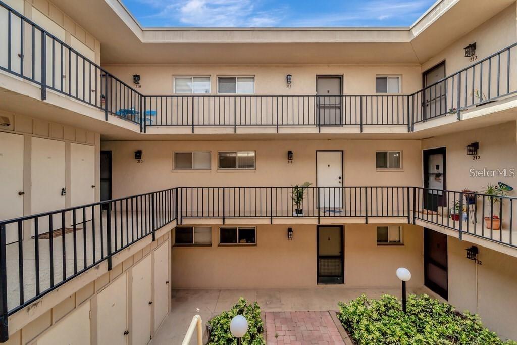 Delightful 2-Bed, 2-Bath Condo in an Unbeatable Sarasota Location! Discover this beautifully maintained condo just 15 minutes from the stunning Siesta Key beaches and the lively energy of Downtown Sarasota. Whether you're a first-time buyer or a savvy investor, this home presents a fantastic opportunity. Enjoy a generous floor plan, updated features, and the ease of living close to Sarasota’s top destinations. Don’t let this opportunity pass you by—special incentives available with preferred lender!