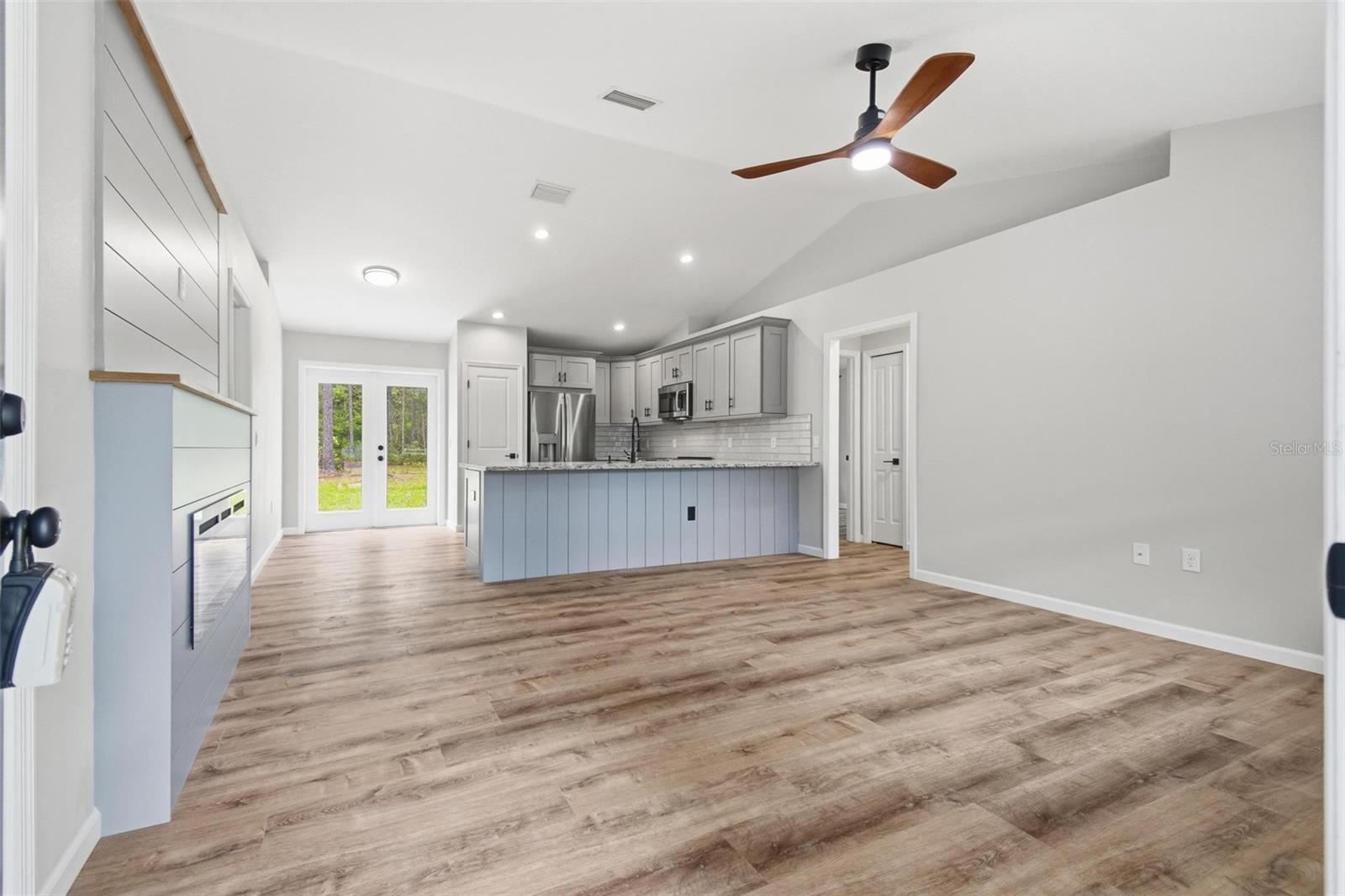 1730 BERRYBUSH STREET