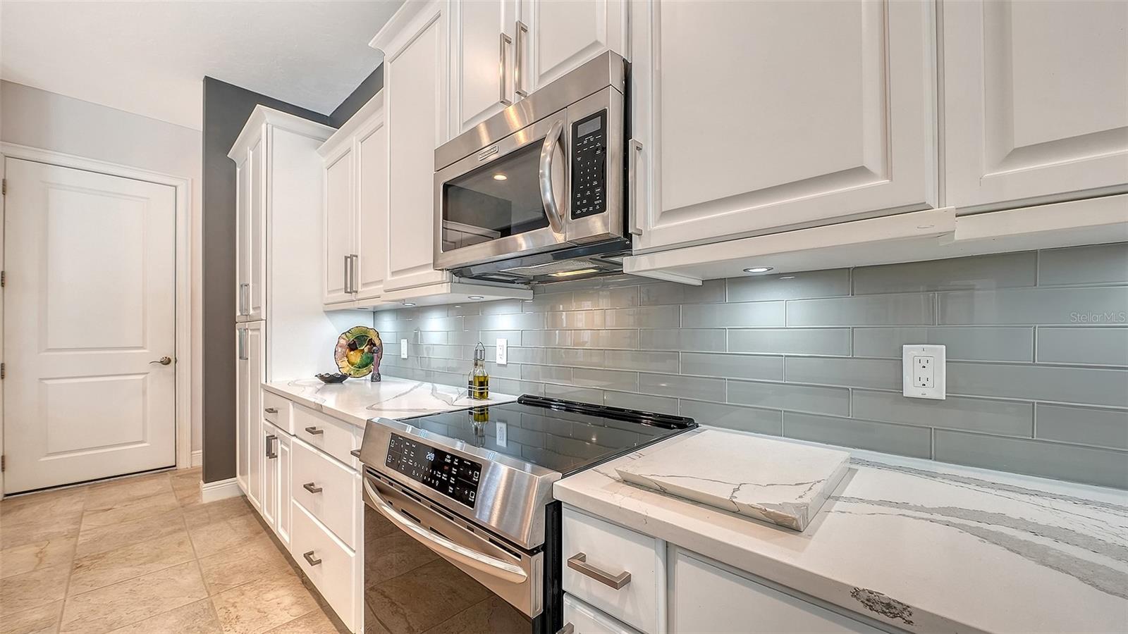 BLACKBURN RIDGE - Residential