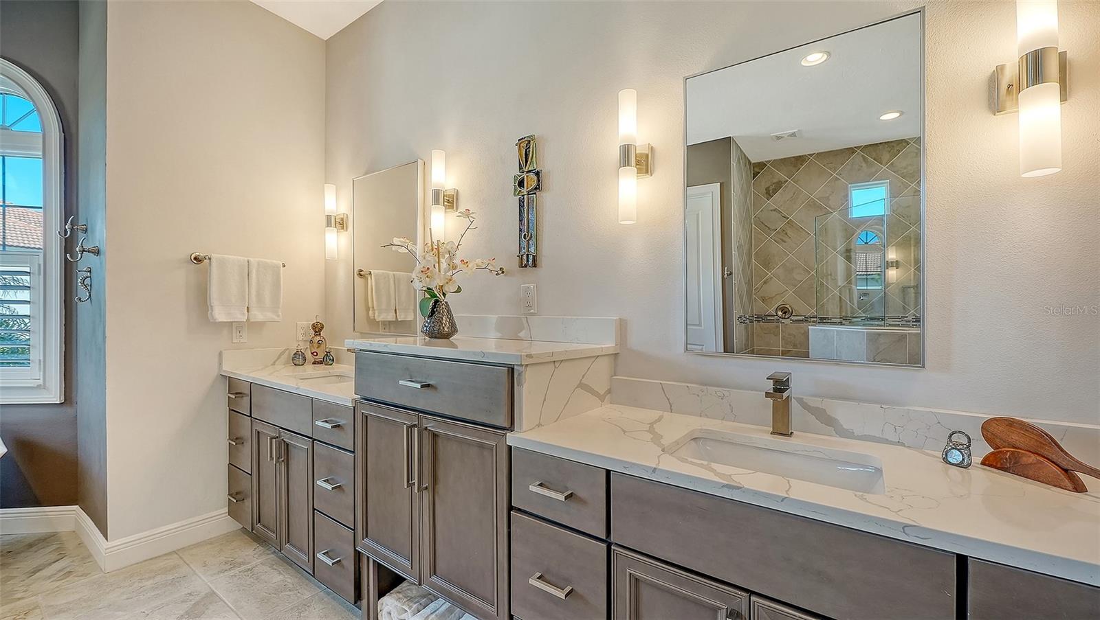 BLACKBURN RIDGE - Residential