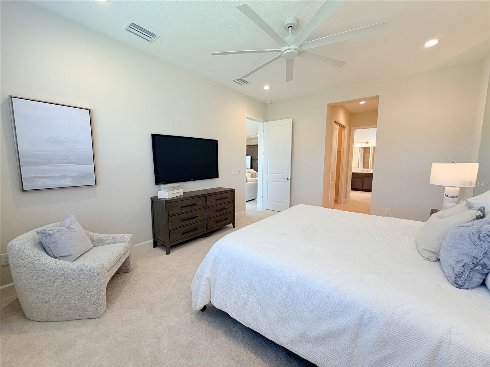 VALENCIA RIDGE - Residential