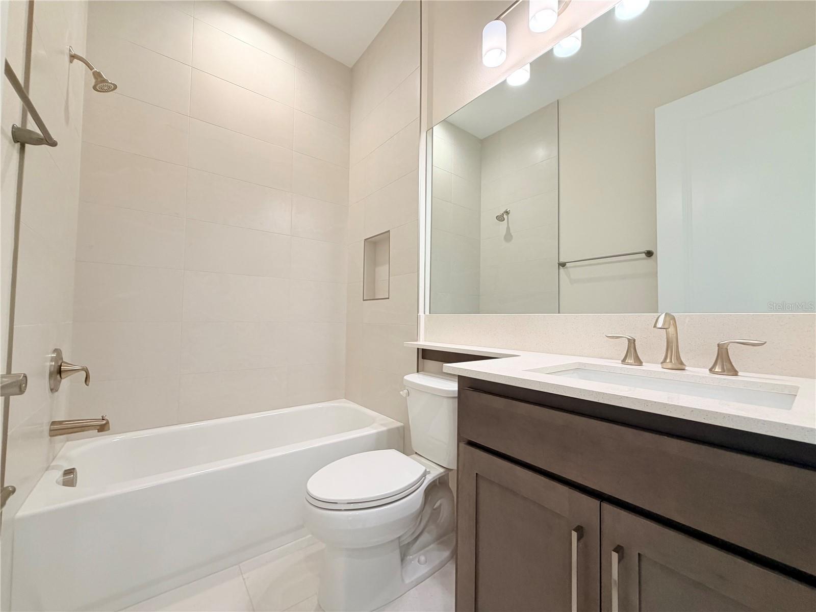 VALENCIA RIDGE - Residential