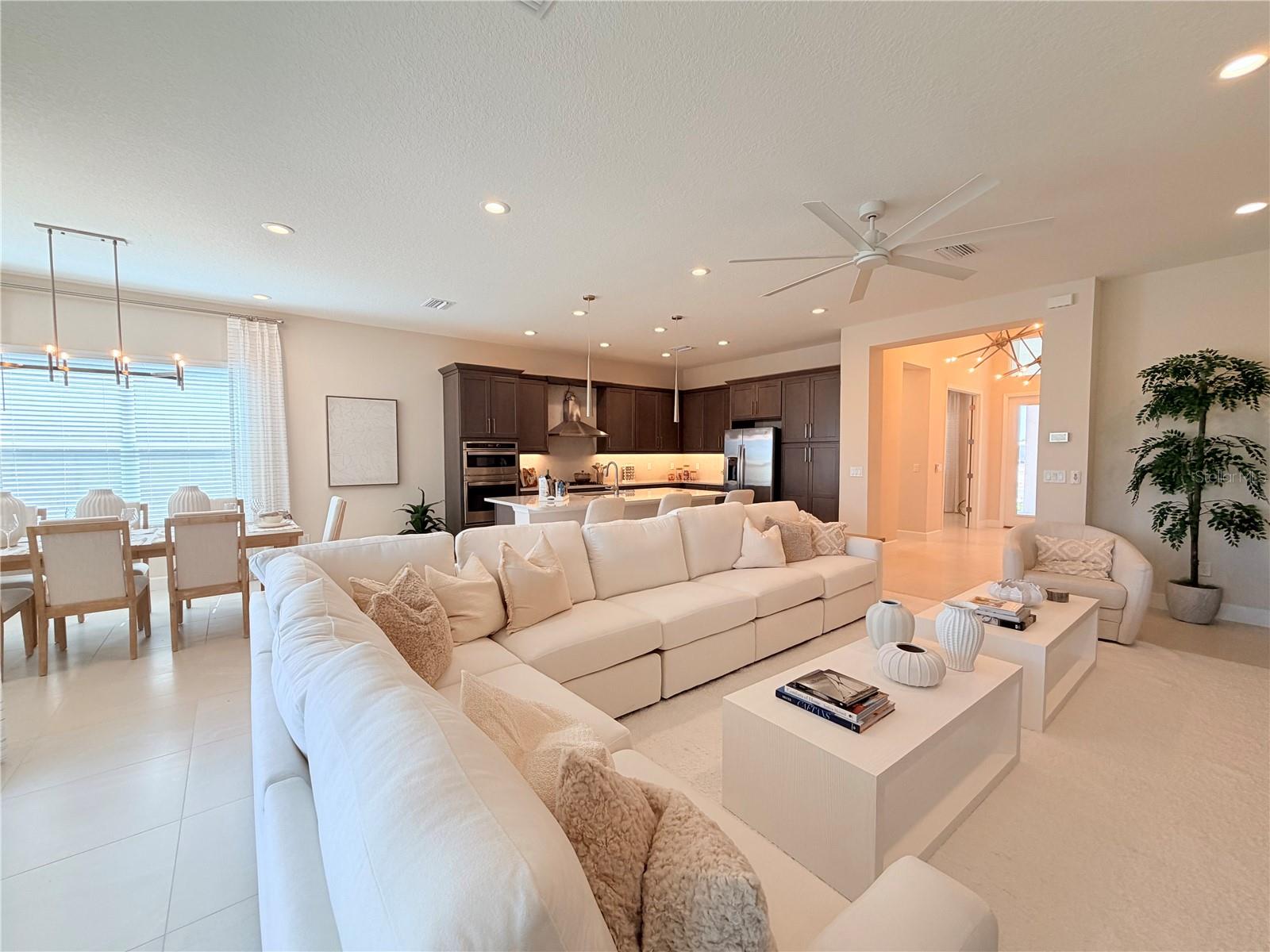 VALENCIA RIDGE - Residential