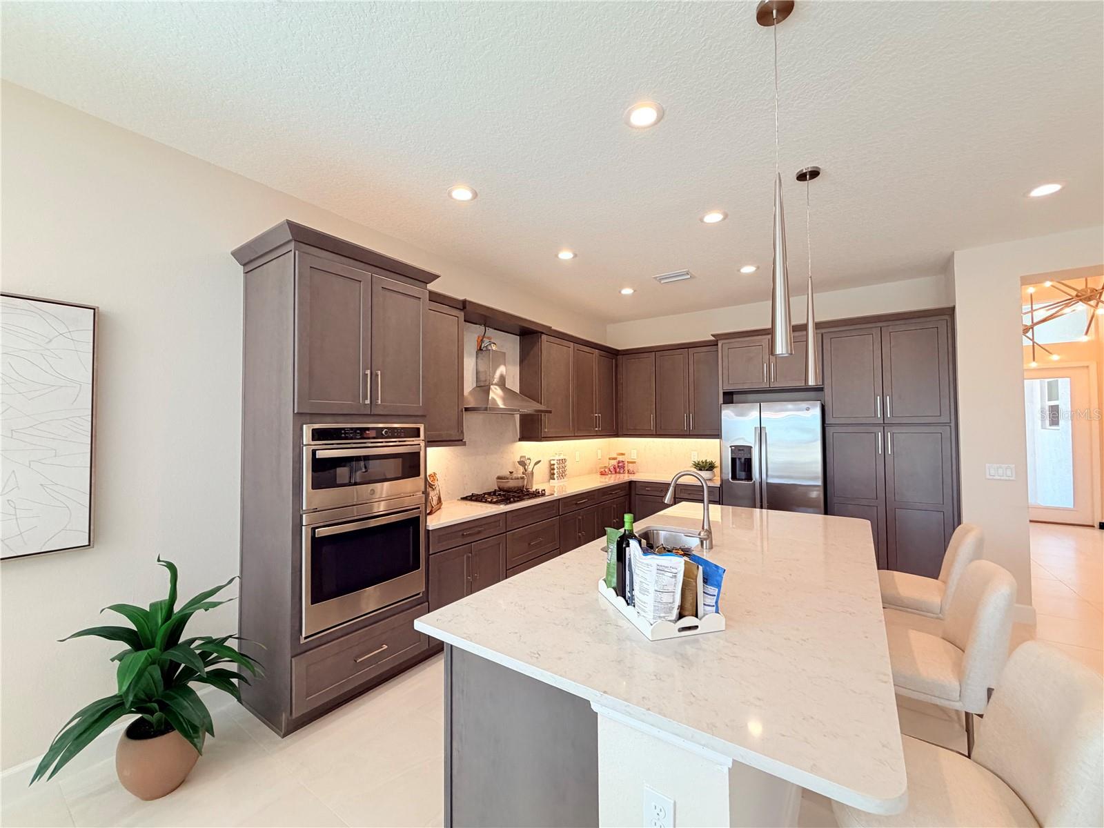 VALENCIA RIDGE - Residential