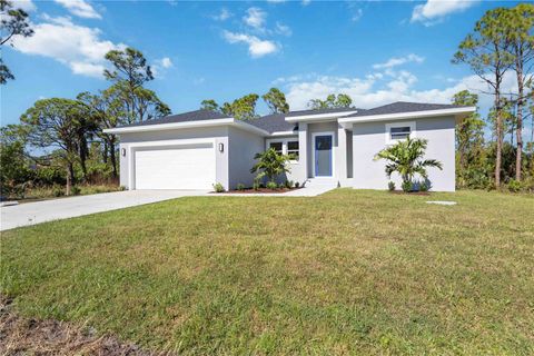 A home in PORT CHARLOTTE