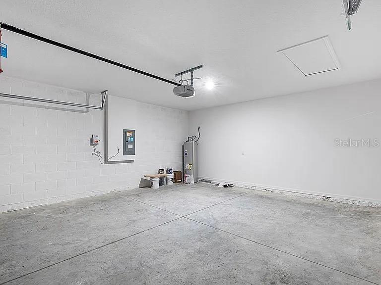 ROYAL HIGHLANDS - Residential