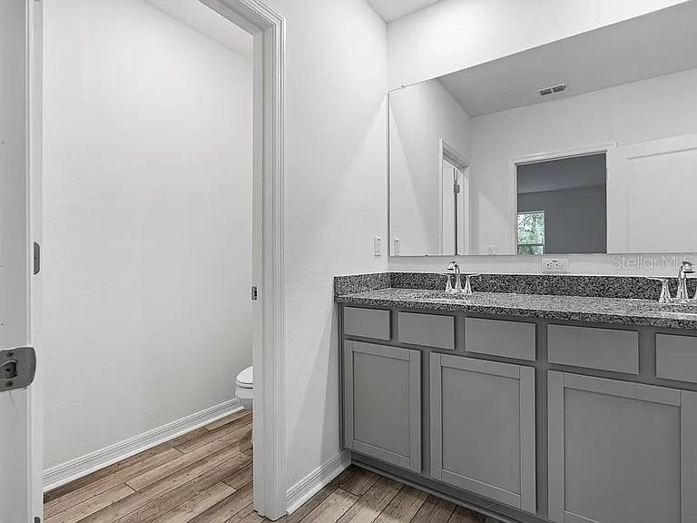 ROYAL HIGHLANDS - Residential