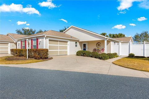 Photo of 1941 Yellow Pine Place, The Villages, FL 32162 (MLS # OM718292)