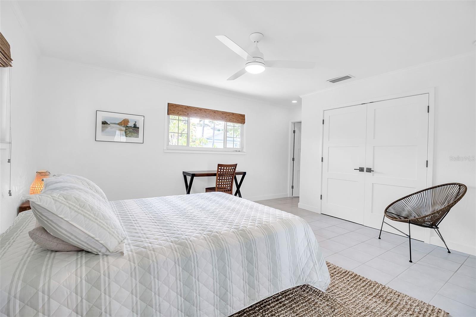 GOLDEN BEACH - Residential