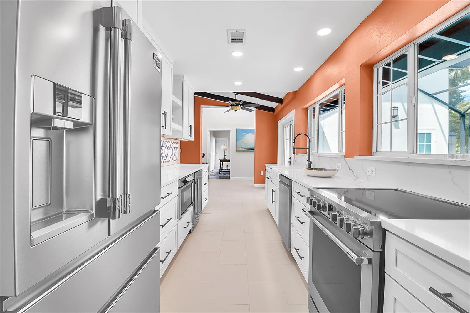 GOLDEN BEACH - Residential