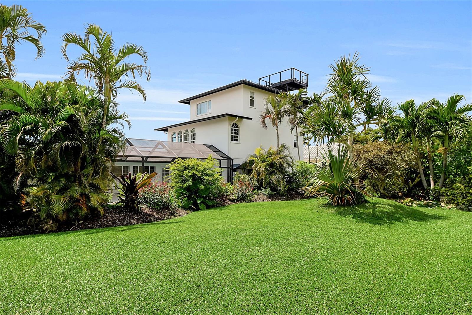 GOLDEN BEACH - Residential