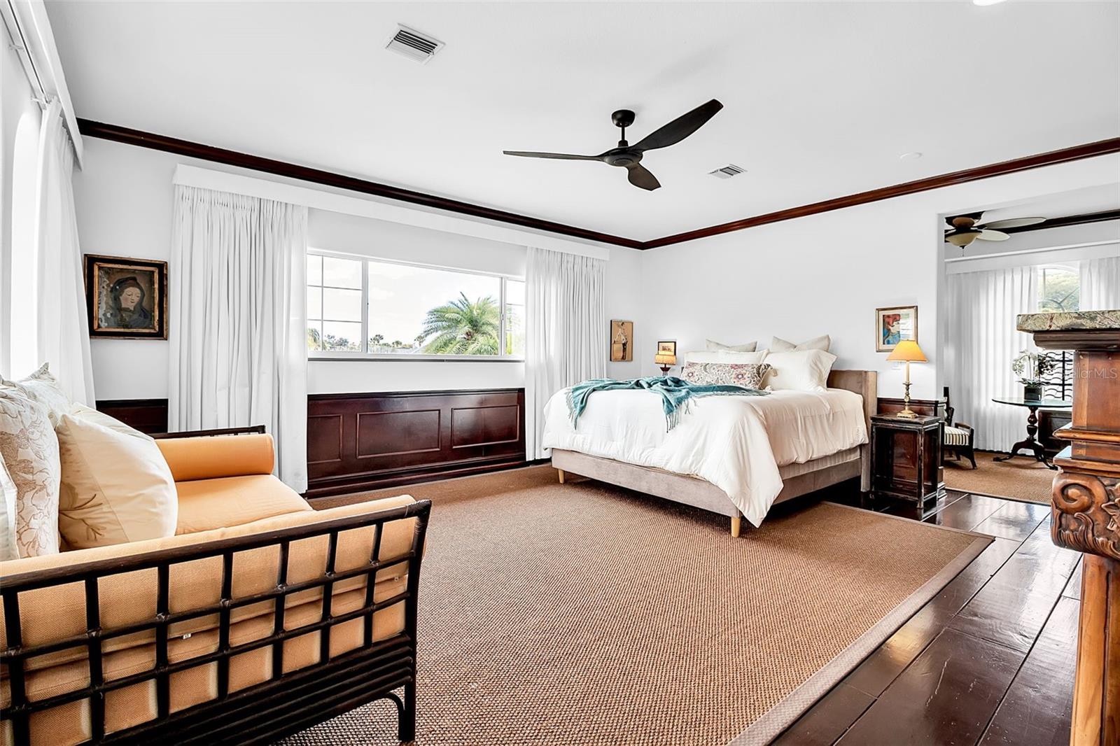 GOLDEN BEACH - Residential