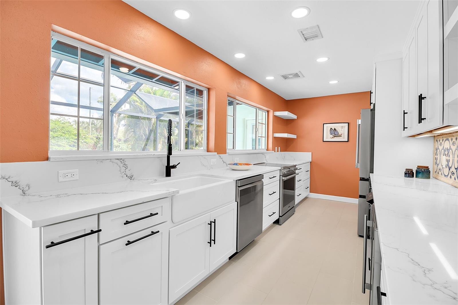 GOLDEN BEACH - Residential