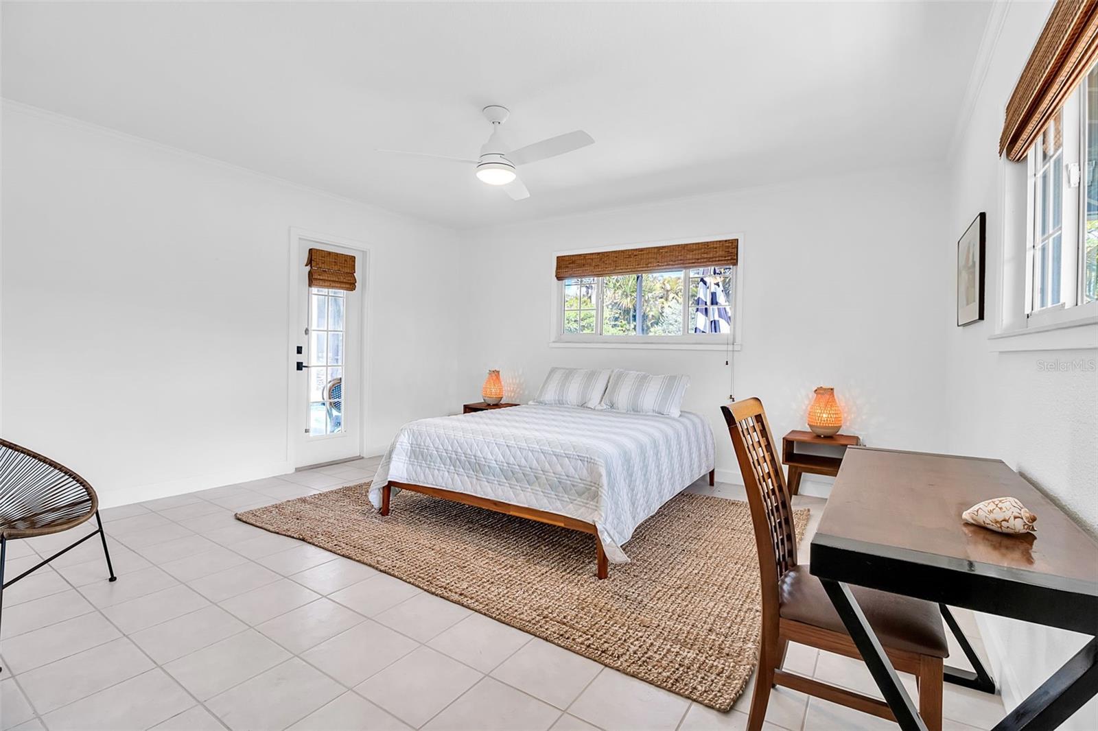 GOLDEN BEACH - Residential