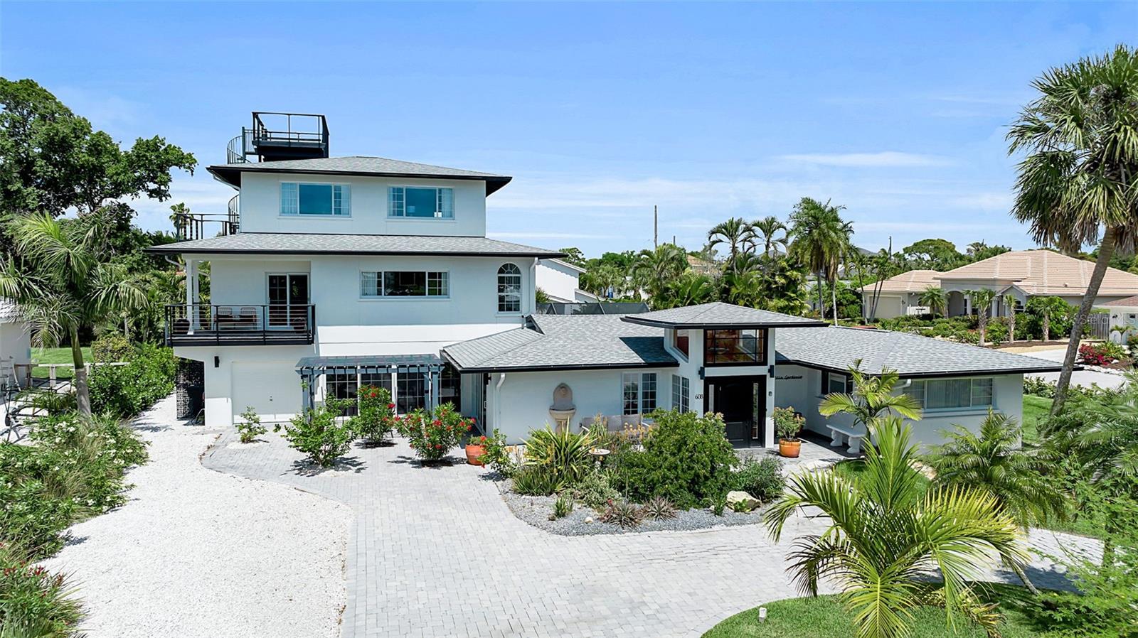 GOLDEN BEACH - Residential