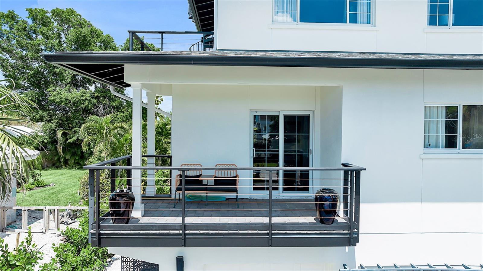 GOLDEN BEACH - Residential