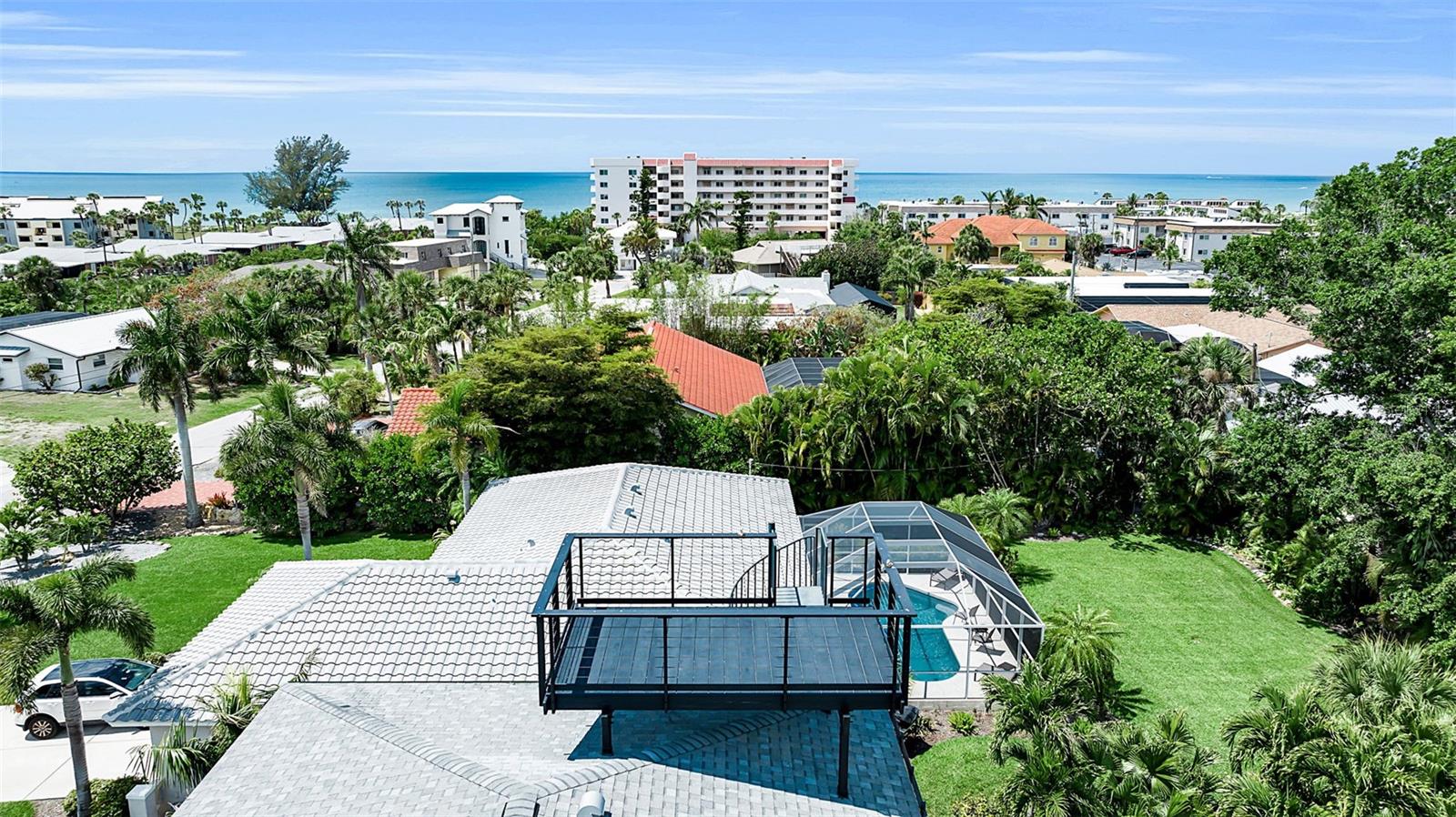 GOLDEN BEACH - Residential