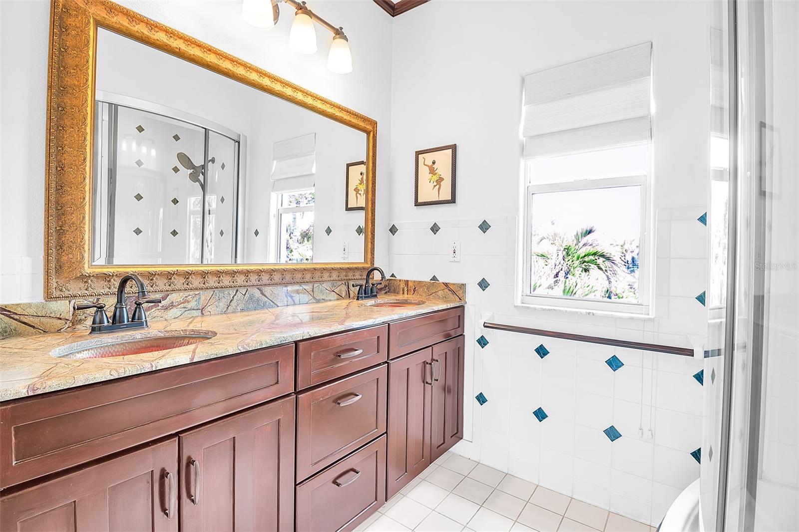 GOLDEN BEACH - Residential