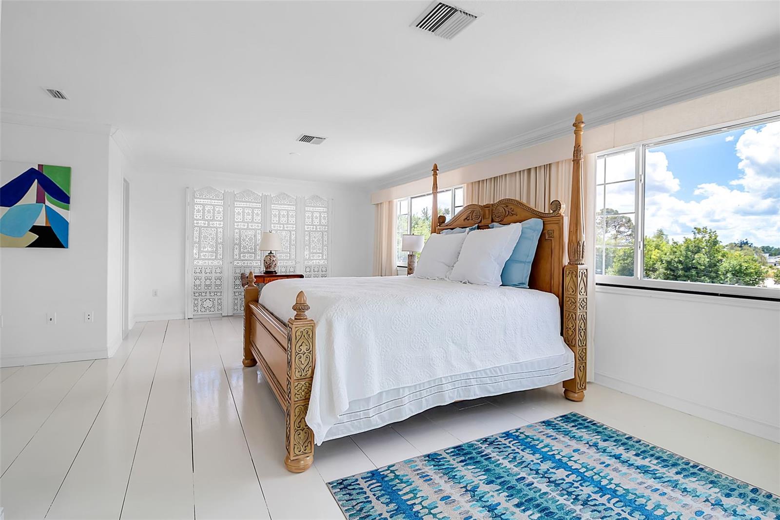 GOLDEN BEACH - Residential