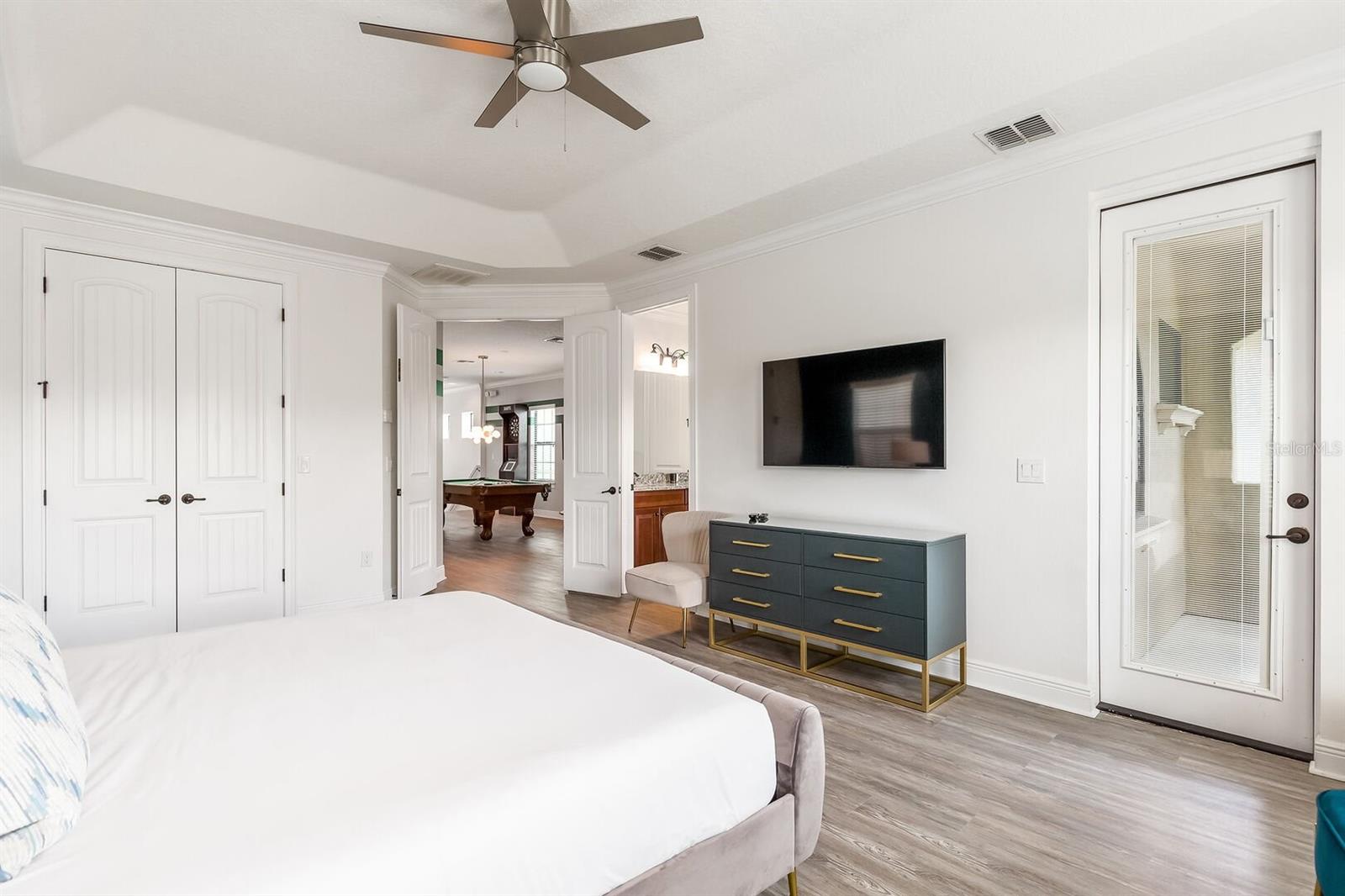 1041 CASTLE PINES COURT