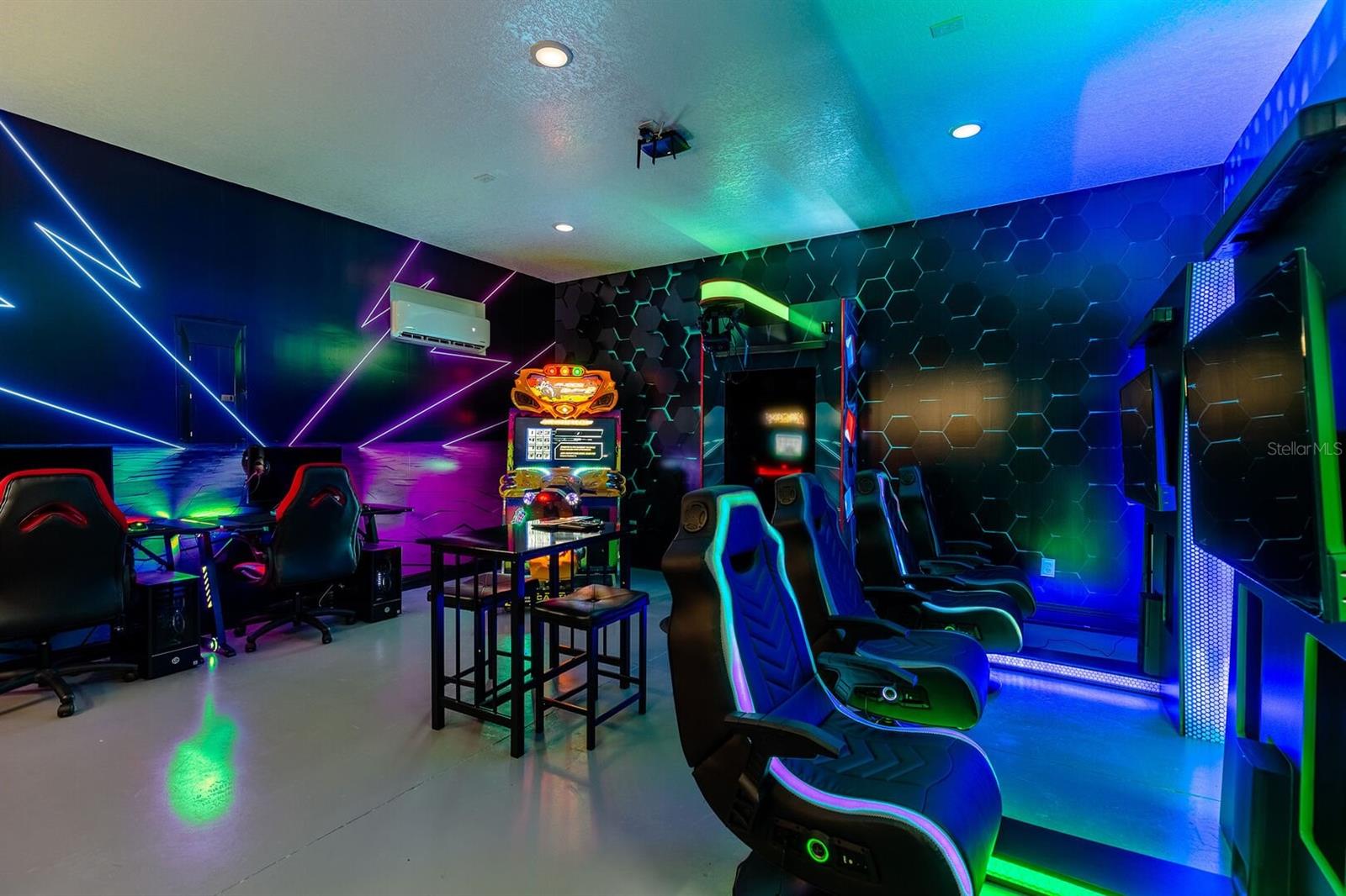 REUNION WEST VILLAGE 3A - Residential