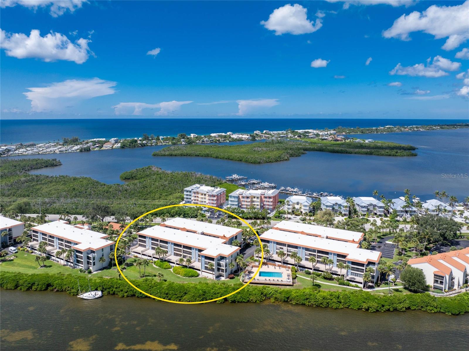 SANDPIPER KEY BLDG 04 - Residential