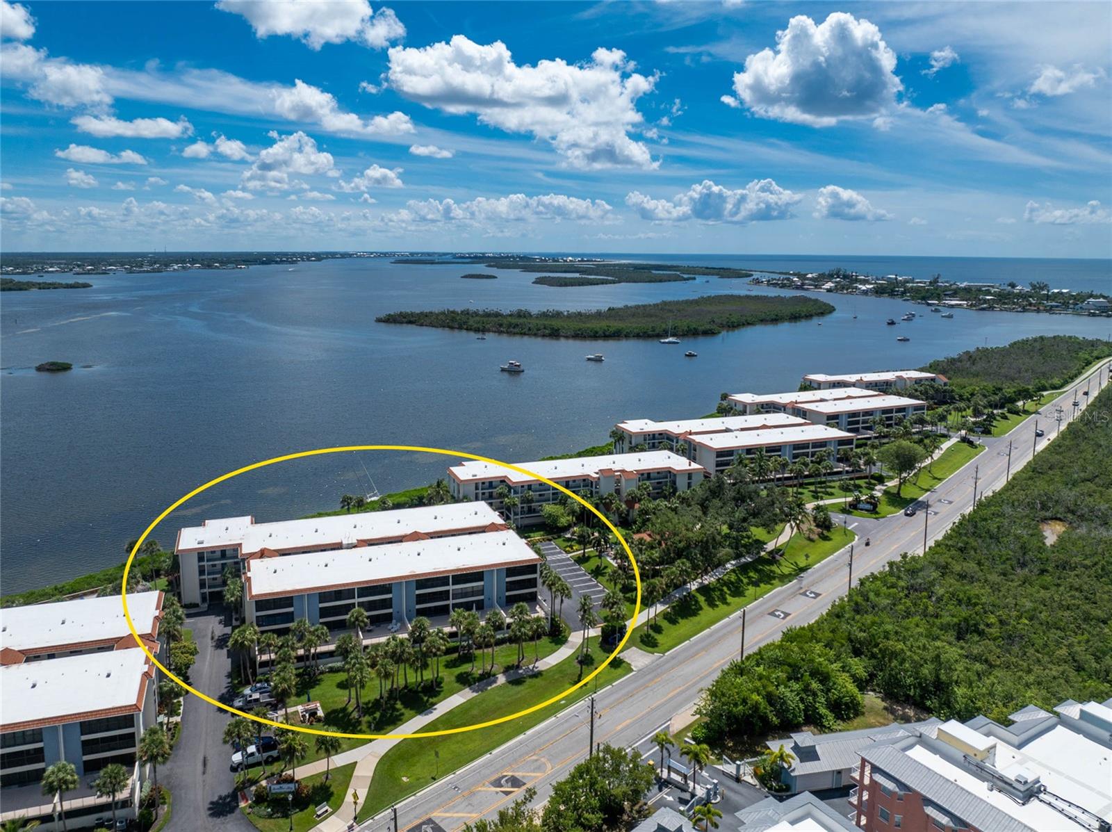 SANDPIPER KEY BLDG 04 - Residential