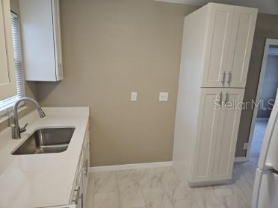 FAIRLAWN PARK UNIT 3 - Residential Lease