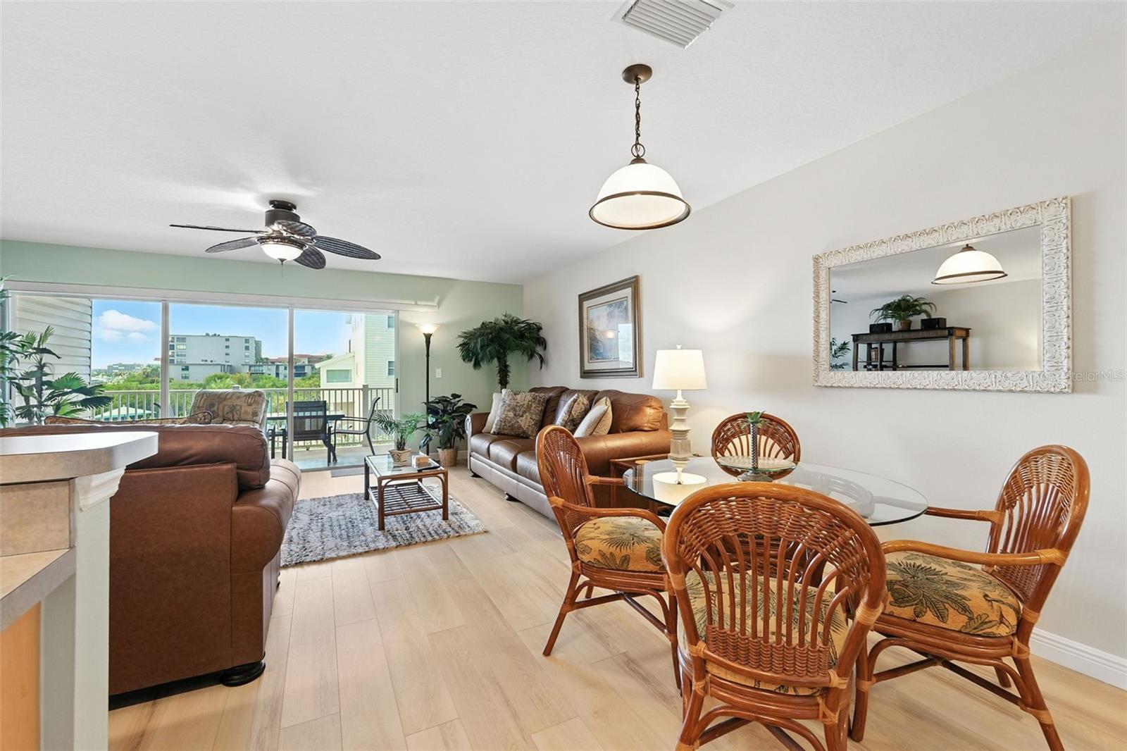 CAPTAINS COVE CONDO - Residential