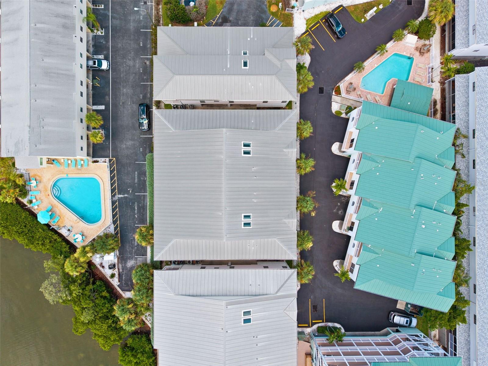 CAPTAINS COVE CONDO - Residential